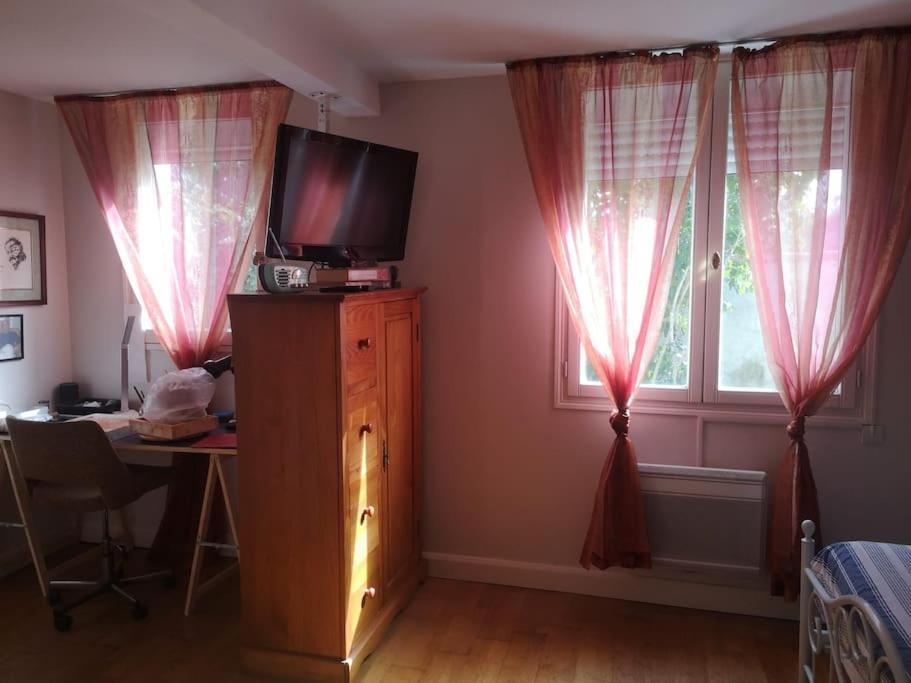 La Porte Bleue Holiday home Vouneuil-sous-Biard