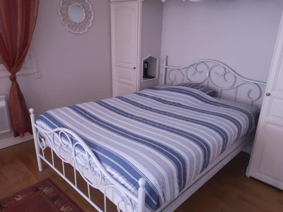 Holiday home La Porte Bleue Vouneuil-sous-Biard